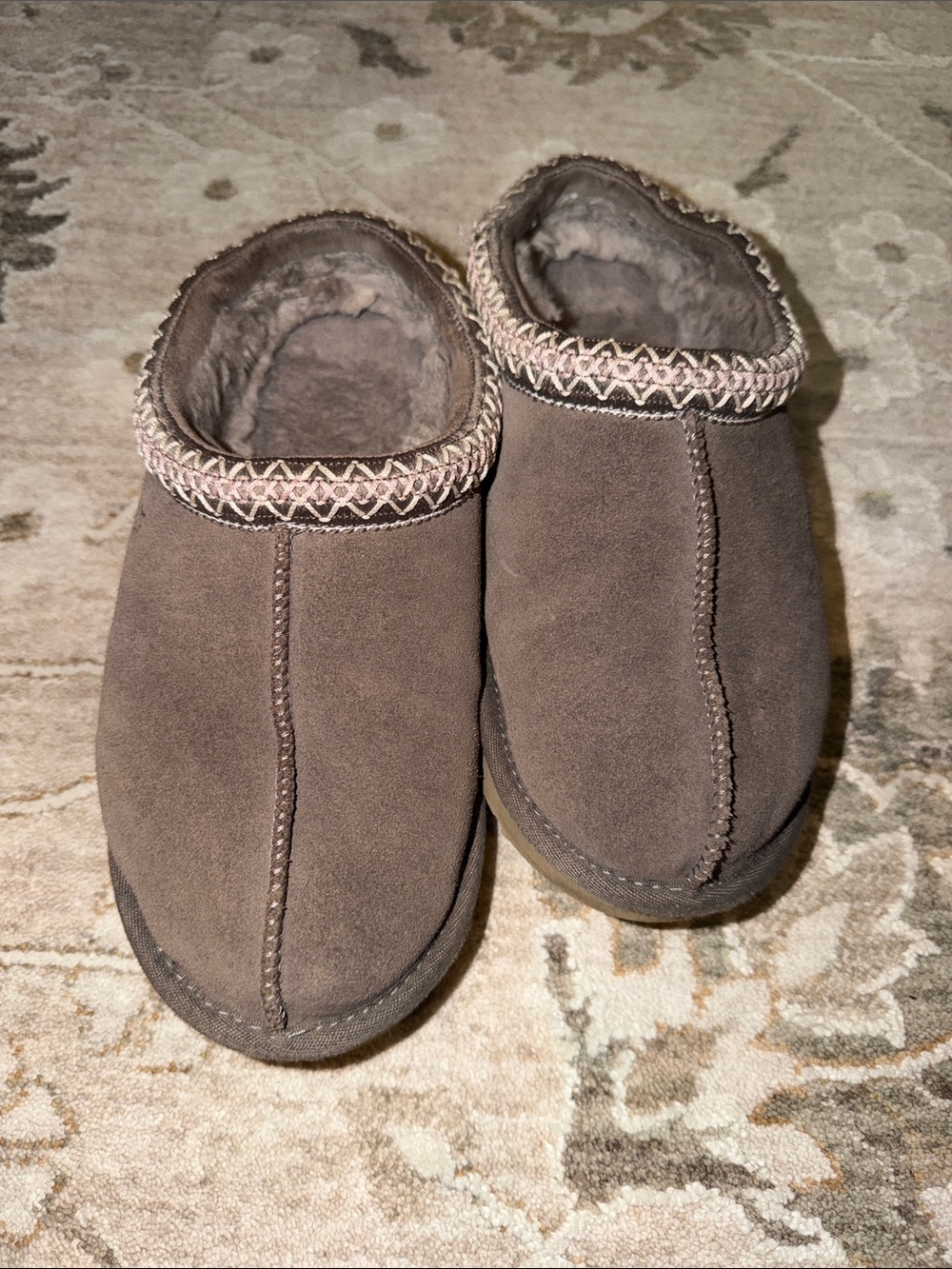 Womens taupe Uggs